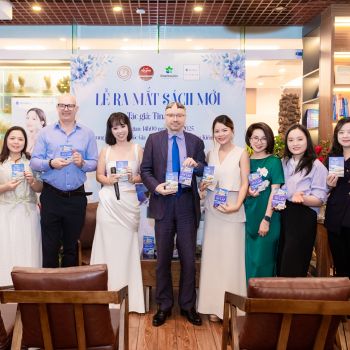 LỄ RA MẮT SÁCH 2 CUỐN SÁCH CỦA TÁC GIẢ TINA YUAN