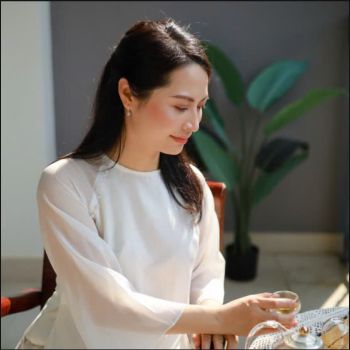Chị Mai Đỗ - Mai Đỗ - CEO công ty đào tạo và huấn luyện MDA - Health Coach & Master Yoga - Tác giả sách